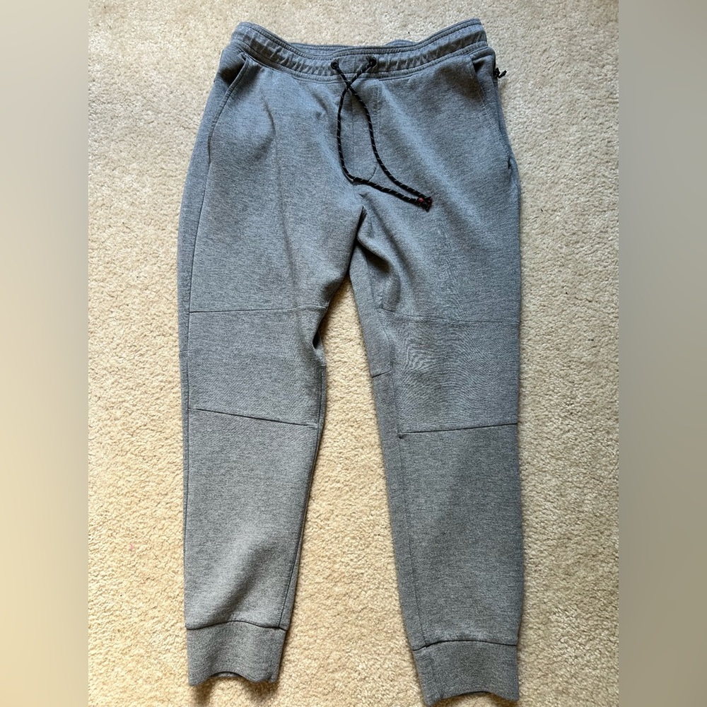 Men’s Large American Eagle 24/7 jogger
